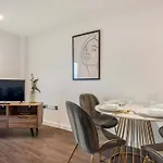 Lejlighed Stayzeni, Ouse Court Bright 2 Bed *