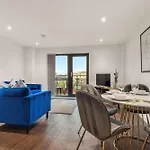 Stayzeni, Ouse Court Bright 2 Bed Lejlighed *