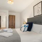 Lejlighed Stayzeni, Ouse Court Bright 2 Bed *