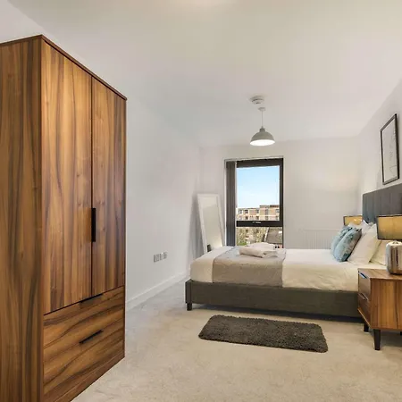 Stayzeni, Ouse Court Bright 2 Bed شقة *